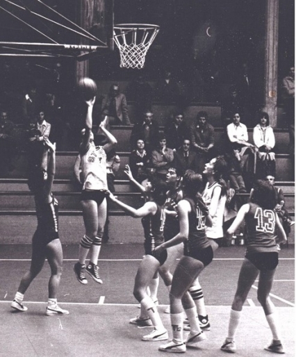 Elena Filippetto in azione nelle Allieve della Standa Milano